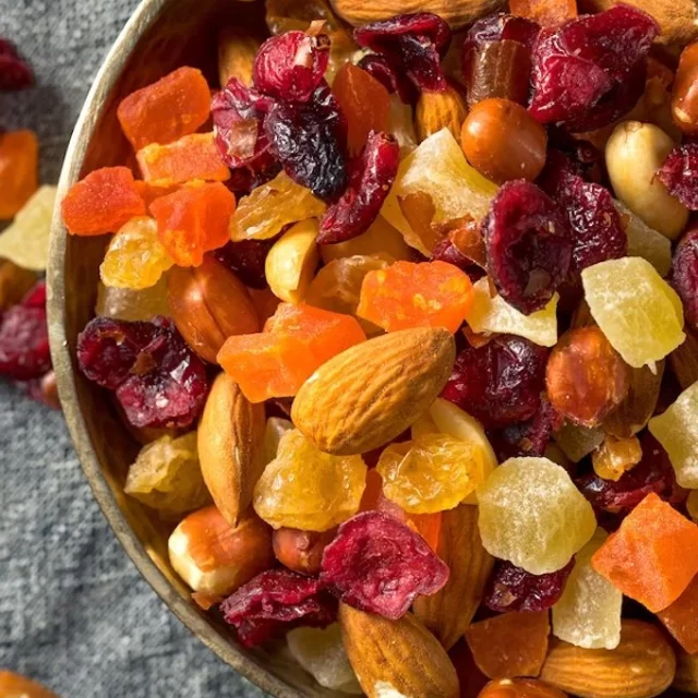 Dried-fruit-nut-mix-bfohack